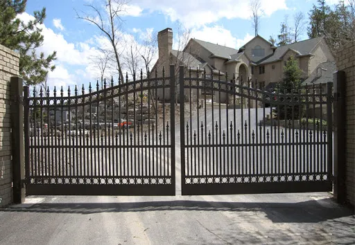 Fence Questions and Answers for Boston Homeowners